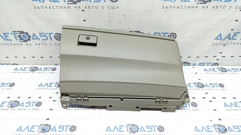 Перчаточный ящик, бардачок Toyota Camry v40 07-11 бежевый, царапины