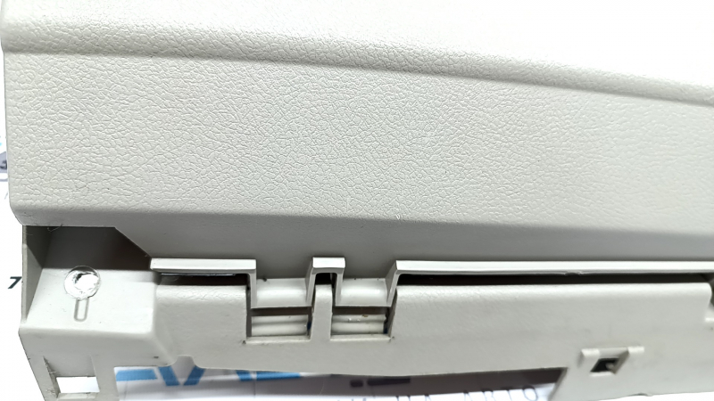 Перчаточный ящик, бардачок Toyota Camry v40 07-11 бежевый, царапины