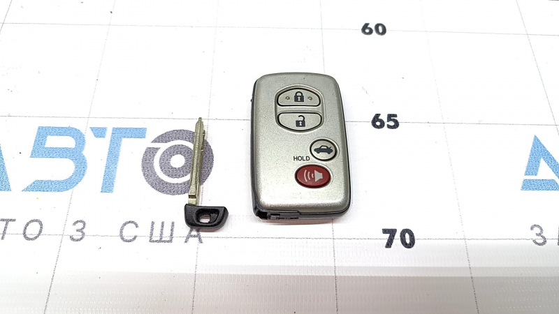 Ключ smart Toyota Camry v40 07-10 4 кнопки, подряпини