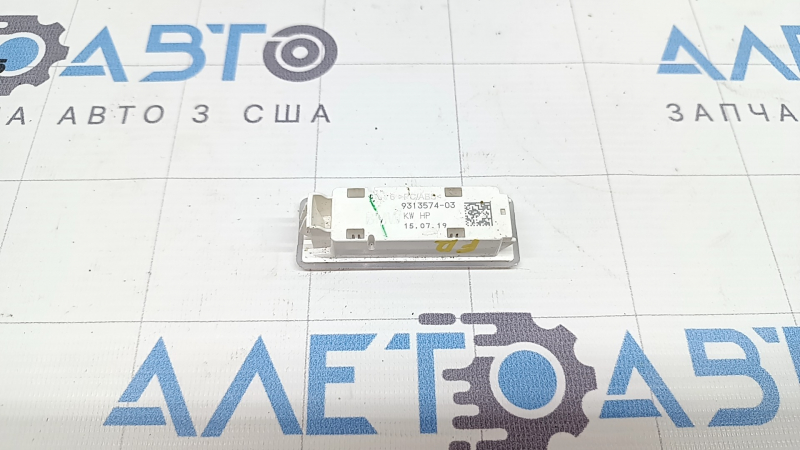 Плафон освещения обшивки двери передней правой BMW X7 G07 19-26
