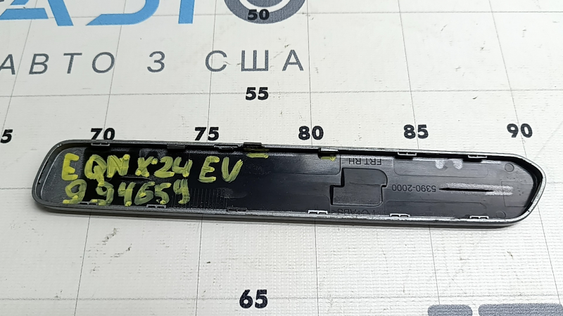 Накладка ручки двери передняя правая наружная Chevrolet Equinox EV 24-26 надломы креплений