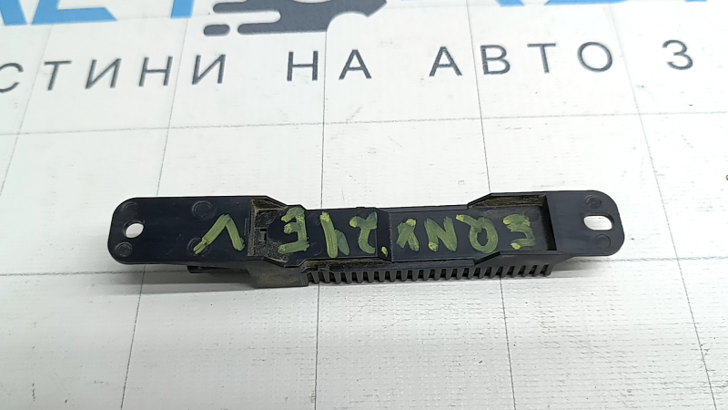 Keyless Entry Antenna Chevrolet Equinox 24-26 на задній панелі