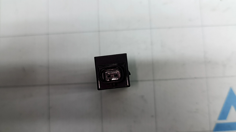 Keyless Entry Antenna Chevrolet Equinox EV 24-26 під заднім рядом сидінь