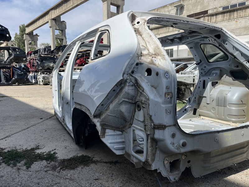 Четверть крыло задняя левая Jeep Cherokee KL 19-23 на кузове, белая
