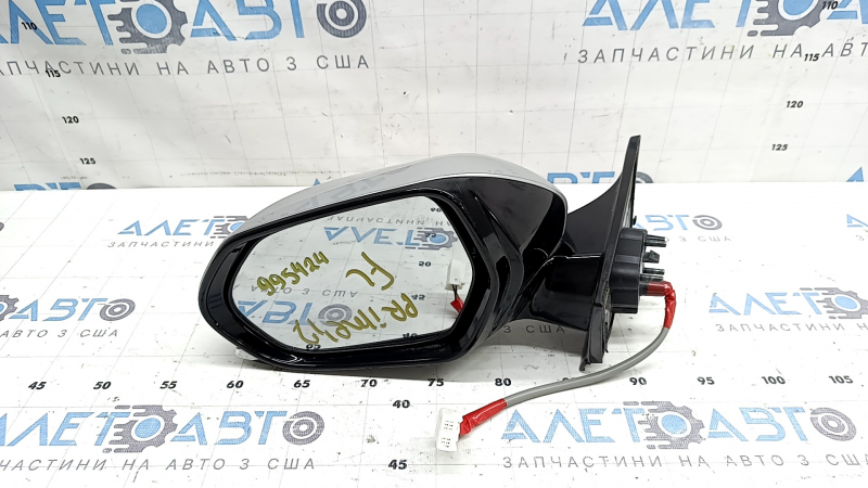 Зеркало боковое левое в сборе Toyota Prius 50 16-20 5 пинов, серебро, царапины