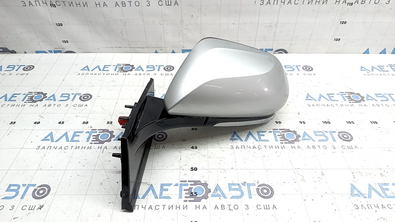 Зеркало боковое левое в сборе Toyota Prius 50 16-20 5 пинов, серебро, царапины