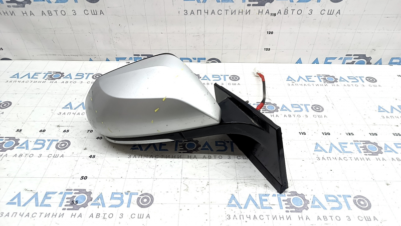 Зеркало боковое правое в сборе Toyota Prius 50 16-22 5 пинов, серебро, царапины