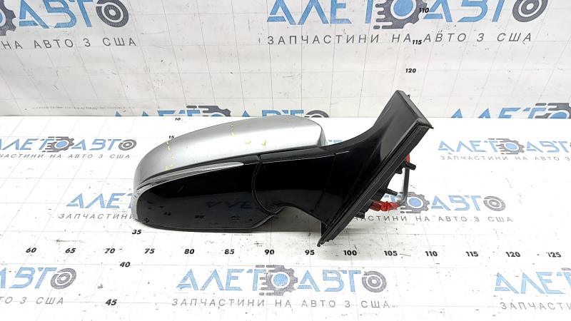 Зеркало боковое правое в сборе Toyota Prius 50 16-22 5 пинов, серебро, царапины