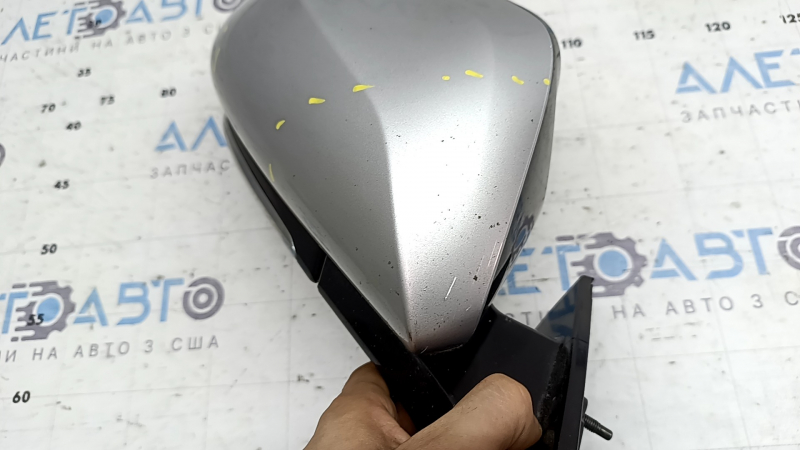 Зеркало боковое правое в сборе Toyota Prius 50 16-22 5 пинов, серебро, царапины