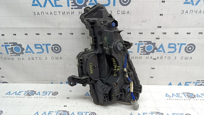 Поворотник правий Toyota Prius 50 Prime 17-22 без ПТФ, під полірування, сколи, зламане кріплення