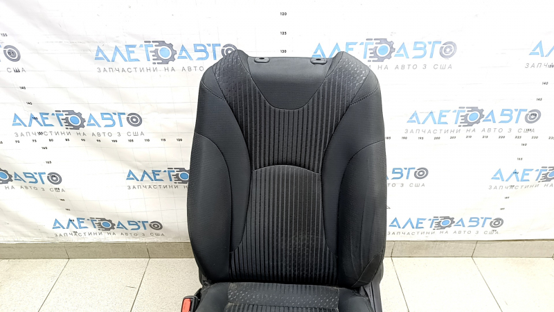 Сиденье водительское Toyota Prius 50 Prime 17-19 без airbag, механическое, подогрев, ткань черная, затерта, под химчистку, заломы