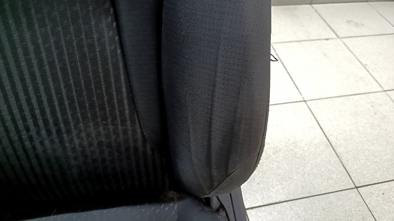 Сиденье водительское Toyota Prius 50 Prime 17-19 без airbag, механическое, подогрев, ткань черная, затерта, под химчистку, заломы
