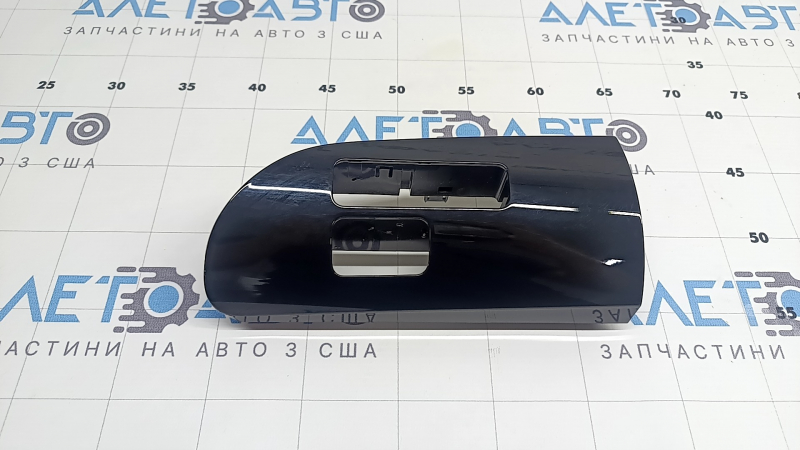 Накладка торпеды левая Toyota Prius 50 16-22 черная, тип 2, царапины