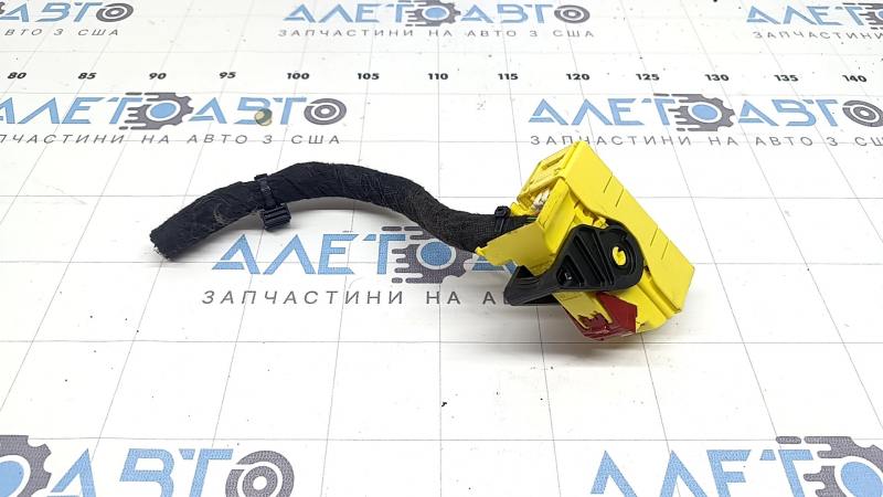 Фишка на модуль srs airbag компьютер подушек безопасности Audi A3 8V 15-20