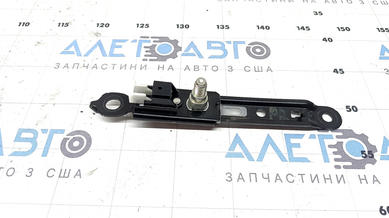 Кронштейн водительского ремня безопасности Toyota Prius 50 16-22
