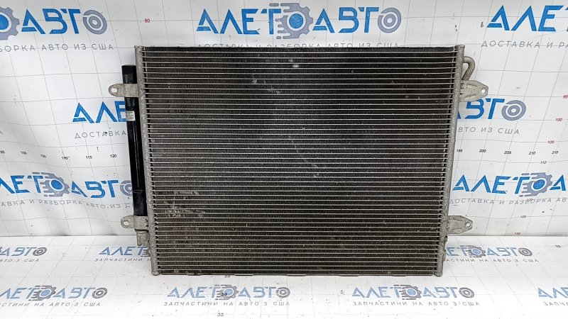 Радиатор кондиционера конденсер VW Passat b8 16-19 USA 2.0T посыпались соты