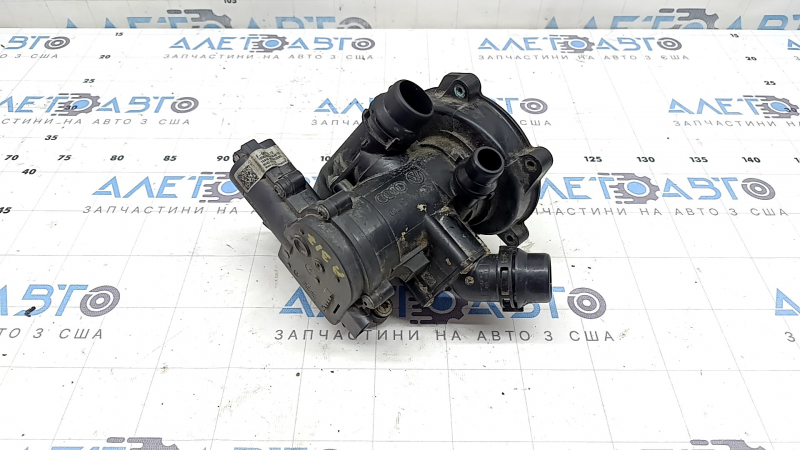 Корпус термостата у зборі Audi A3 8V 15-20 1.8T, 2.0T