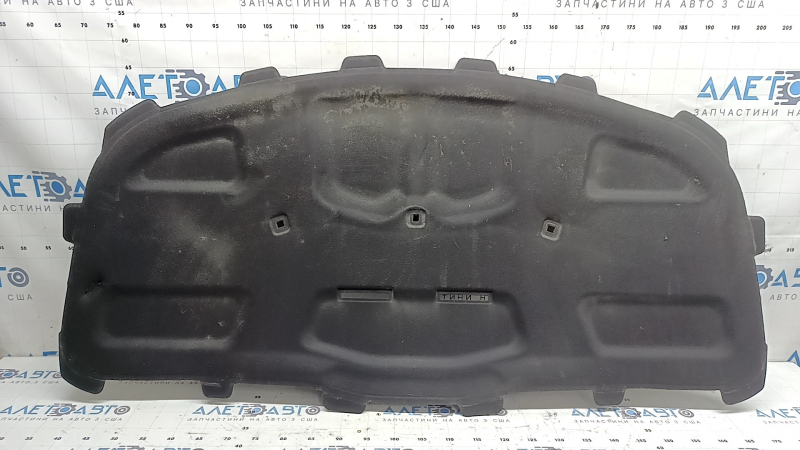 Изоляция капота Audi A4 B9 17-25 надрыв, надлом