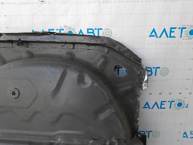 Корито багажника Ford Escape MK4 20-26 висвердлено