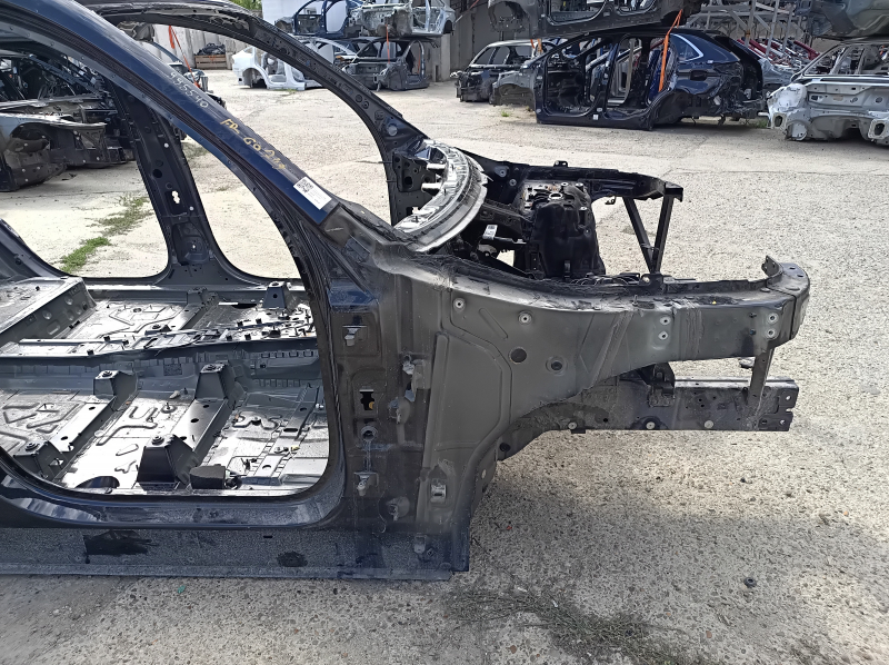 Чверть передня права BMW X7 G07 19-26 на кузові, чорна