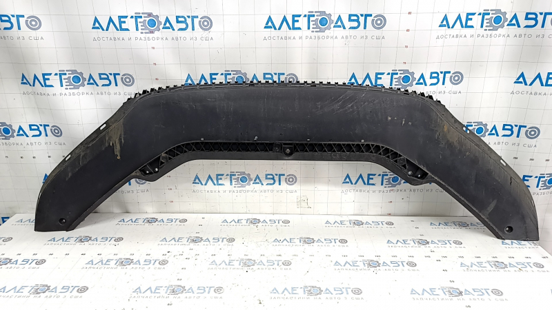 Губа переднего бампера VW Passat b8 16-19 USA царапины