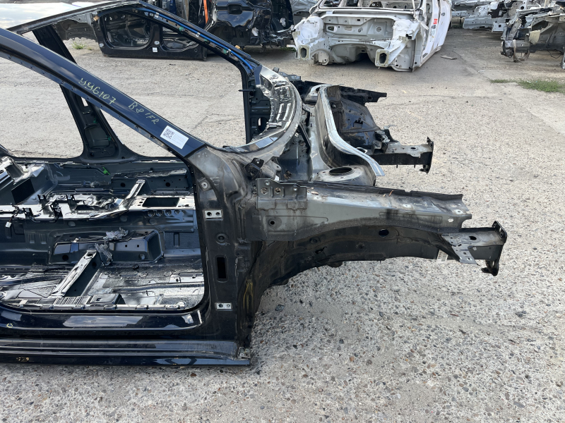 Четверть передняя правая VW Passat b8 16-19 USA на кузове, черная