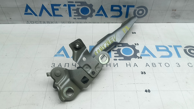 Петля капота правая Chevrolet Equinox EV 24-26