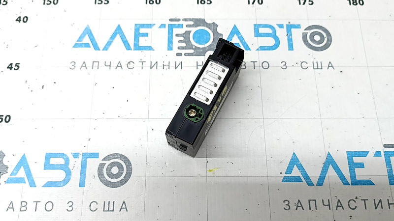 USB Hub Audi Q3 83A 19-25 передний