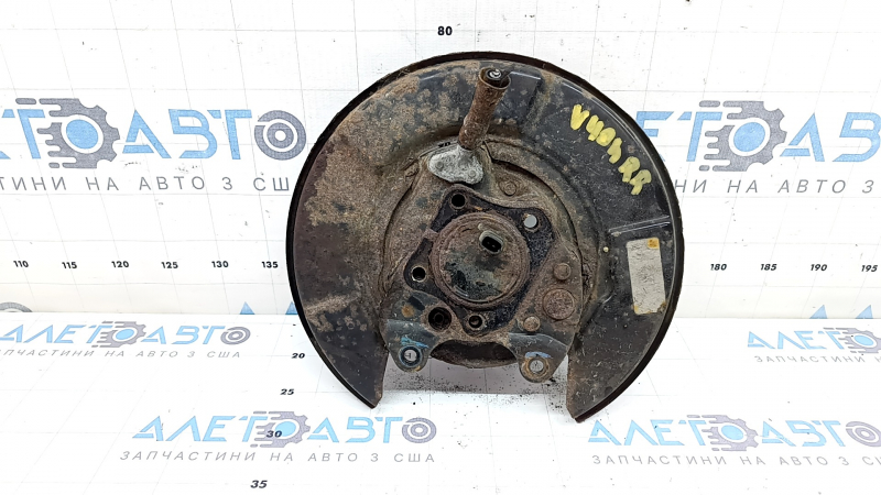 Ступица задняя правая Toyota Camry v40 07-11 ржавая, с кожухом