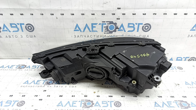 Фара передня права в зборі Audi A4 B9 20-25 без LED DRL, подряпини, під полірування