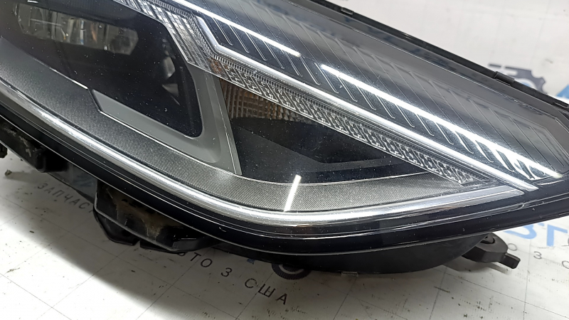 Фара передня права в зборі Audi A4 B9 20-25 без LED DRL, подряпини, під полірування