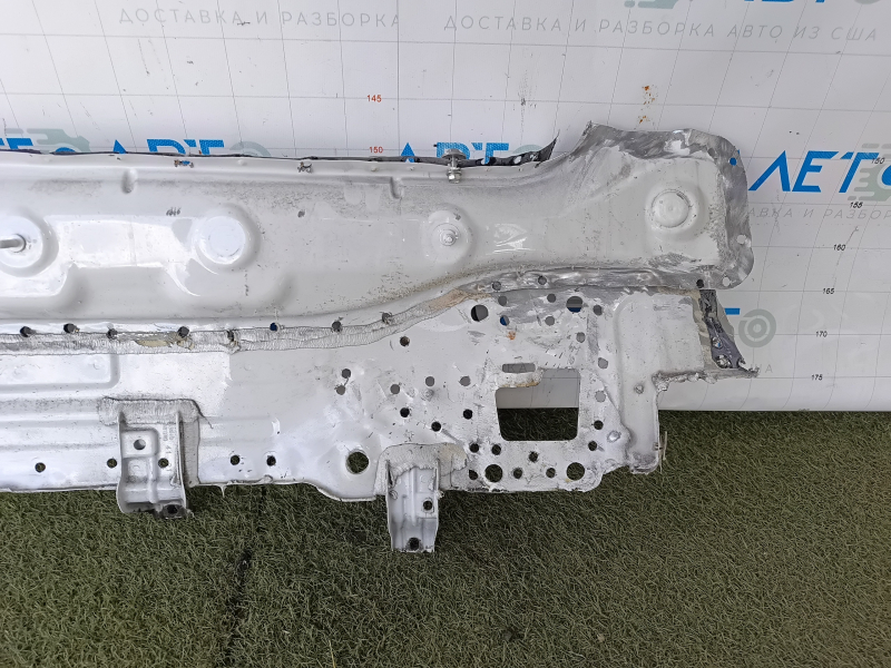 Задняя панель VW Atlas 18-26 2 части, высверлена, белая