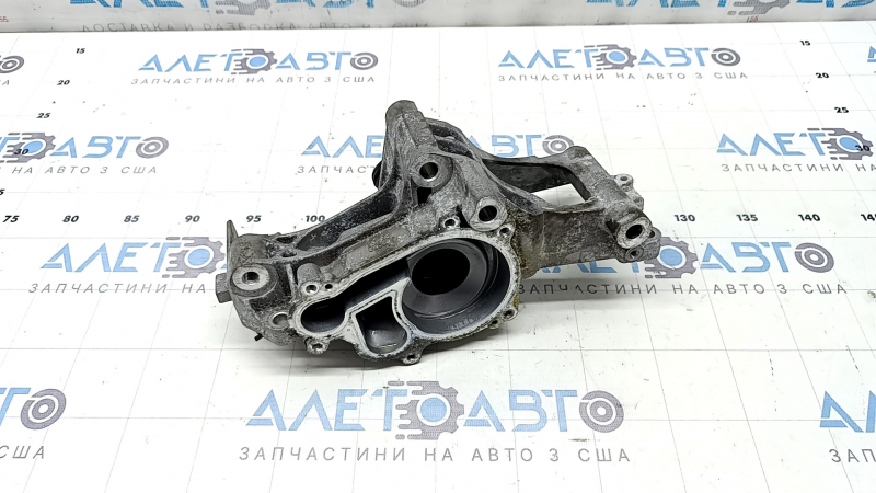 Корпус помпи BMW X7 G07 19-22 3.0T без помпи