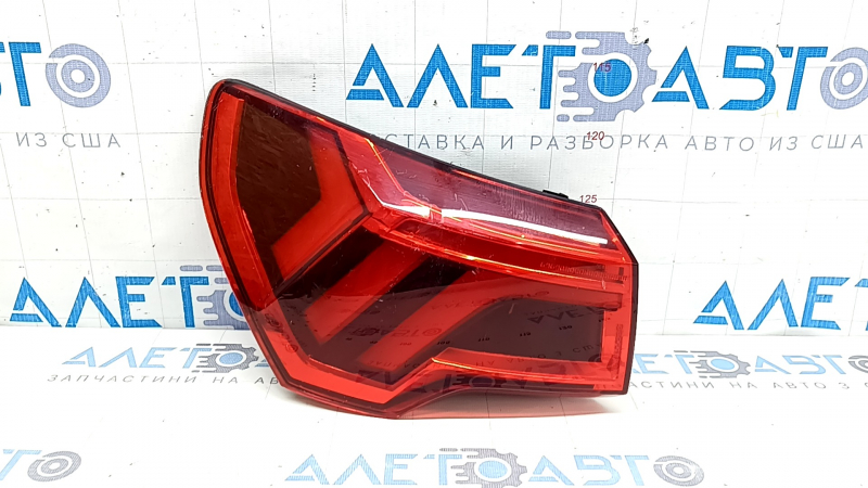 Фонарь внешний крыло левый Audi Q3 83A 19-25 LED, царапины