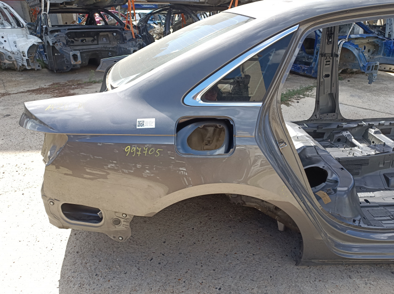 Чверть крило задня права Audi A4 B9 20-25 на кузові, графіт, тички