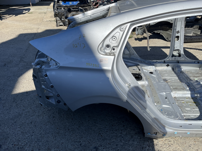 Чверть крило задня права Hyundai Ioniq 17-19 HEV на кузові, срібло, тичка
