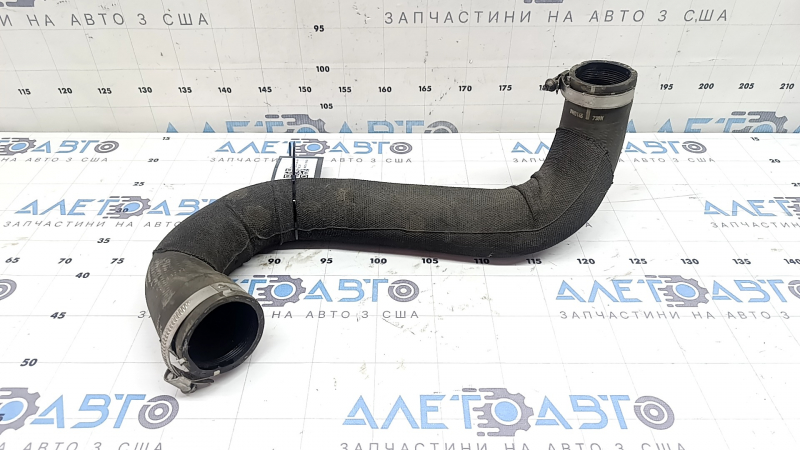 Патрубок интеркулера правый Audi A4 B9 21-25 MHEV