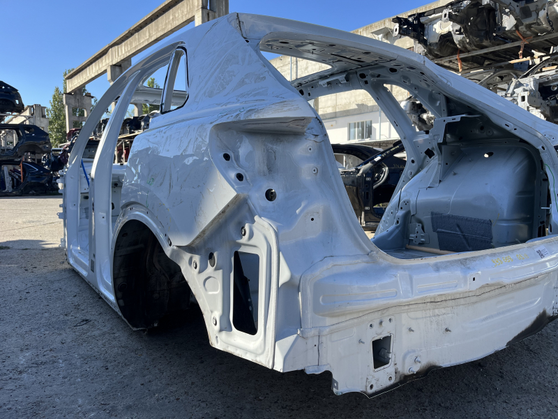 Четверть крыло задняя левая Audi Q3 83A 19-25 на кузове, белая, вмятинка, тычка