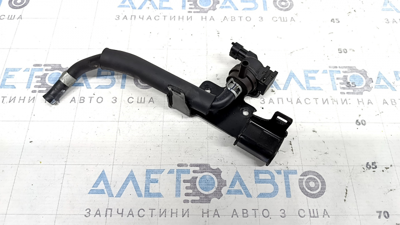 Клапан соленоид вакуумный Hyundai Ioniq 17-22 HEV, PHEV с кронштейном и патрубком