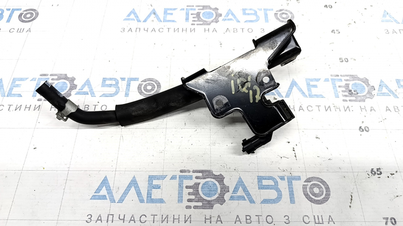 Клапан соленоид вакуумный Hyundai Ioniq 17-22 HEV, PHEV с кронштейном и патрубком