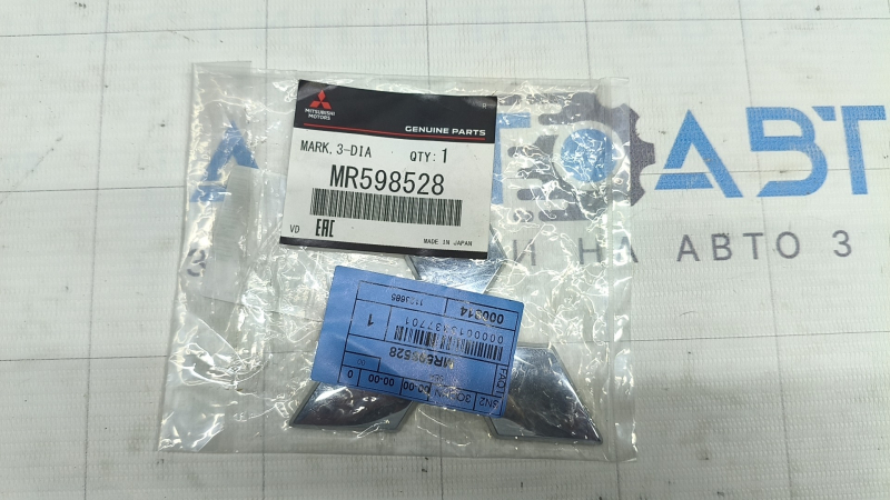 Эмблема решетки радиатора grill Mitsubishi Outlander 14-14 ES, GT, SE