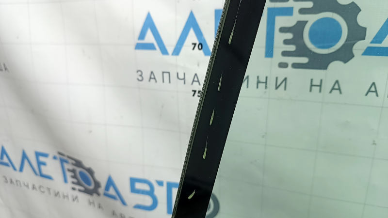 Лобовое стекло Toyota Prius 30 10-15 Pilkington, воздух по кромке