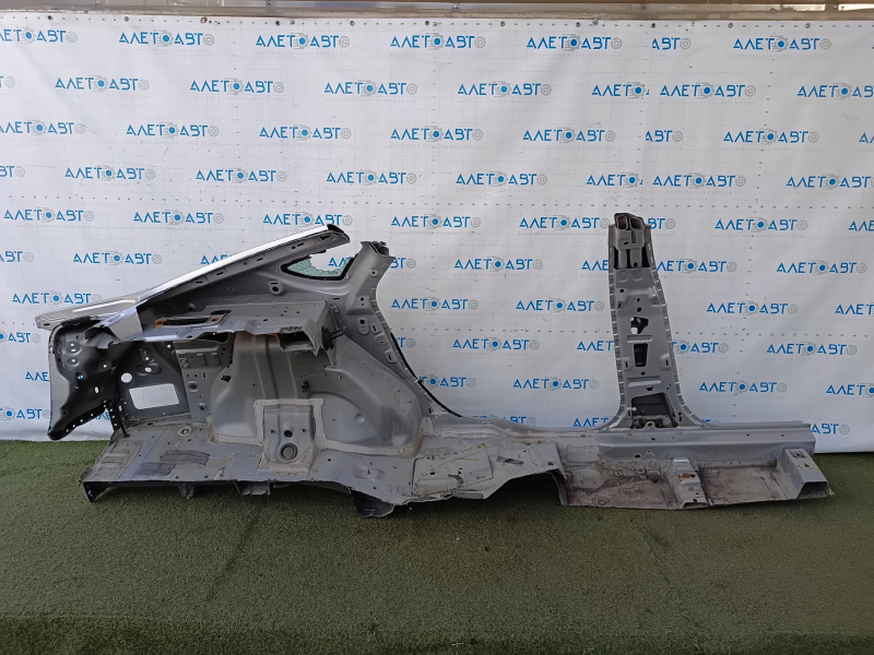 Чверть крило задня ліва Ford Fusion mk5 13-20 відпиляна із центральною стійкою, срібло, прим'ята