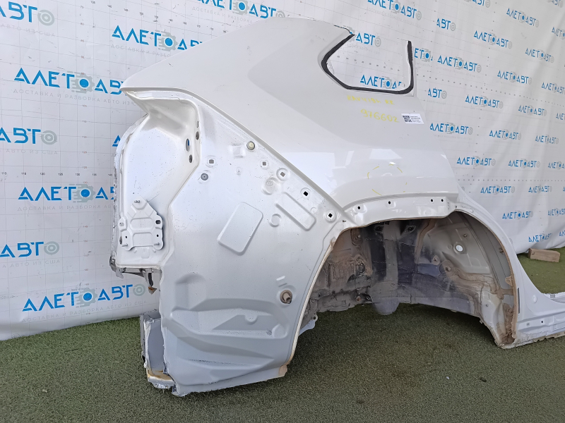 Чверть крило задня права Toyota Rav4 19-20 відпиляна, біла, вм'ятинка