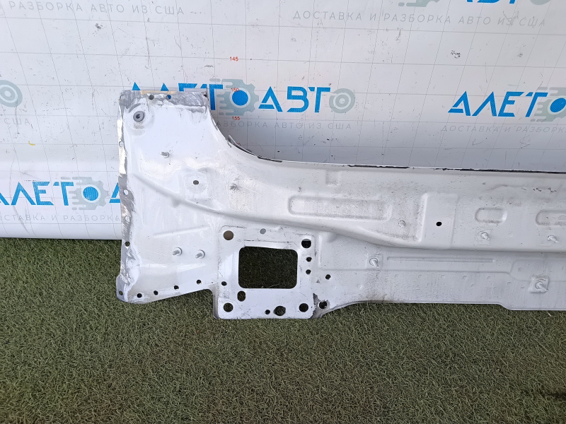 Задняя панель Audi Q5 80A 18-25 2 части, высверлена, белая
