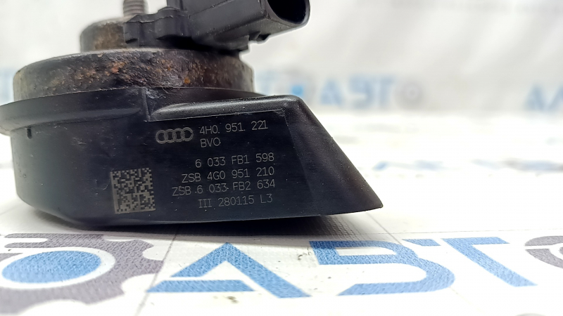Сигнал low Audi A6 C7 12-18 іржавий
