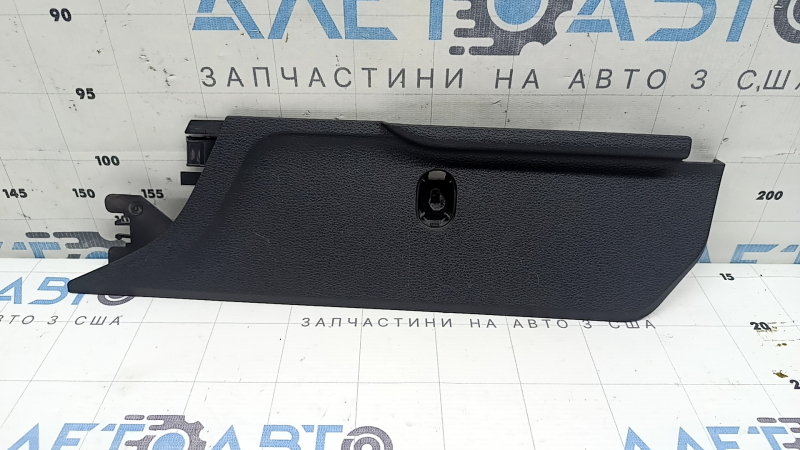 Накладка центральной консоли боковая правая Audi Q5 80A 18-25 черная, царапины