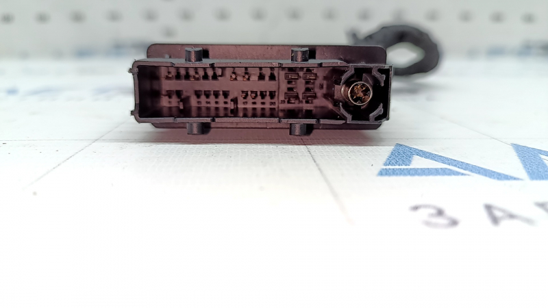 Фишка на проводку двери передняя левая Volvo XC90 16-22 17 пинов