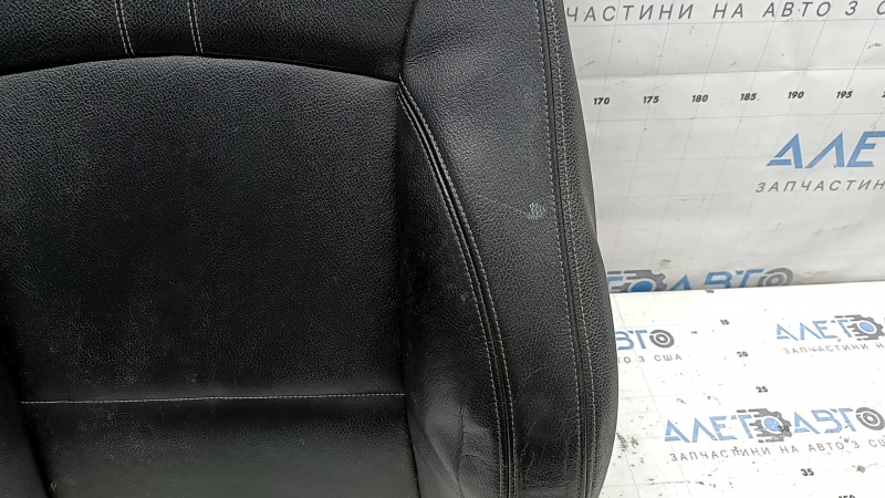 Обшивка спинки водительского сиденья BMW X3 F25 11-17 кожа черная с серой строчкой, Sport, под химчистку, заломы на коже