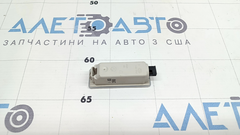 Плафон освещения в обшивке арки задний правый BMW X3 F25 11-17
